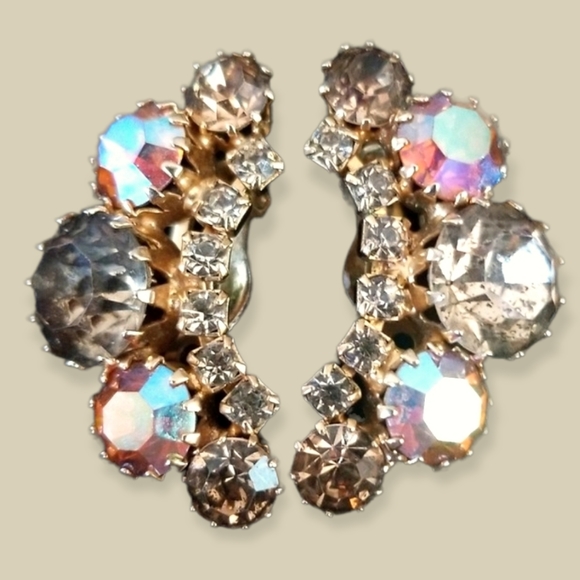 Vintage WEISS Crystal Clip On Earrings - Picture 3 of 11